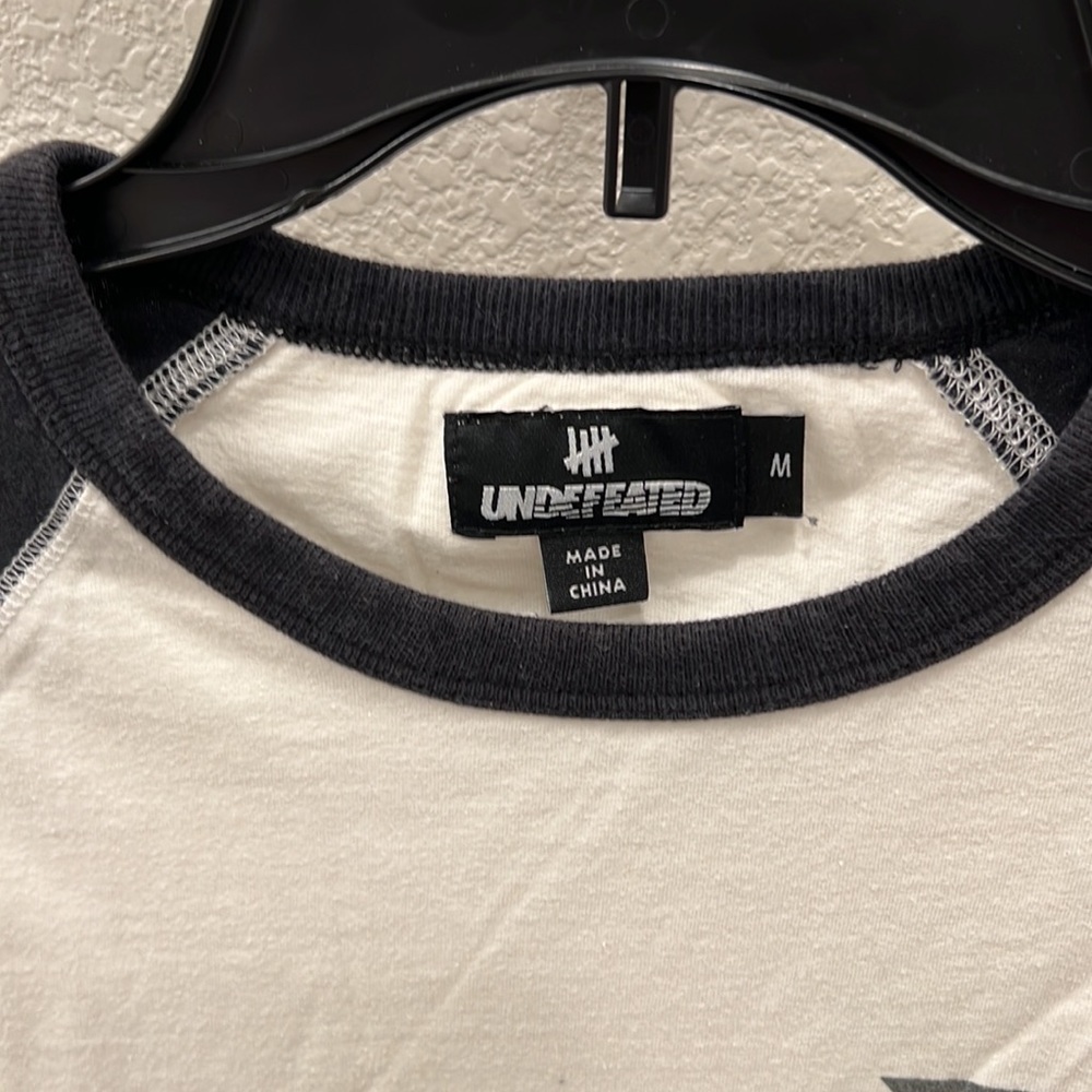 Undefeated baseball T Shirt - size Medium - Picture 3 of 7